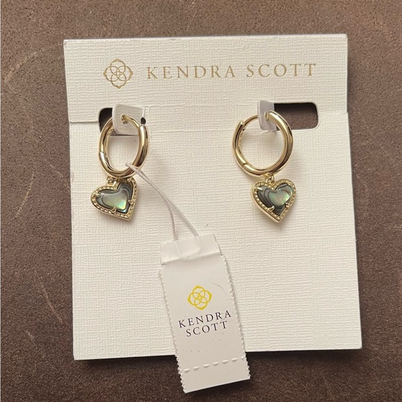 NWT Kendra Scott Heart Huggie Earrings - Picture 3 of 3